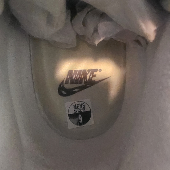 Nike Attack x Social Status Summit White Sneakers DZ4636-100 Mens Size 9 - Picture 13 of 14